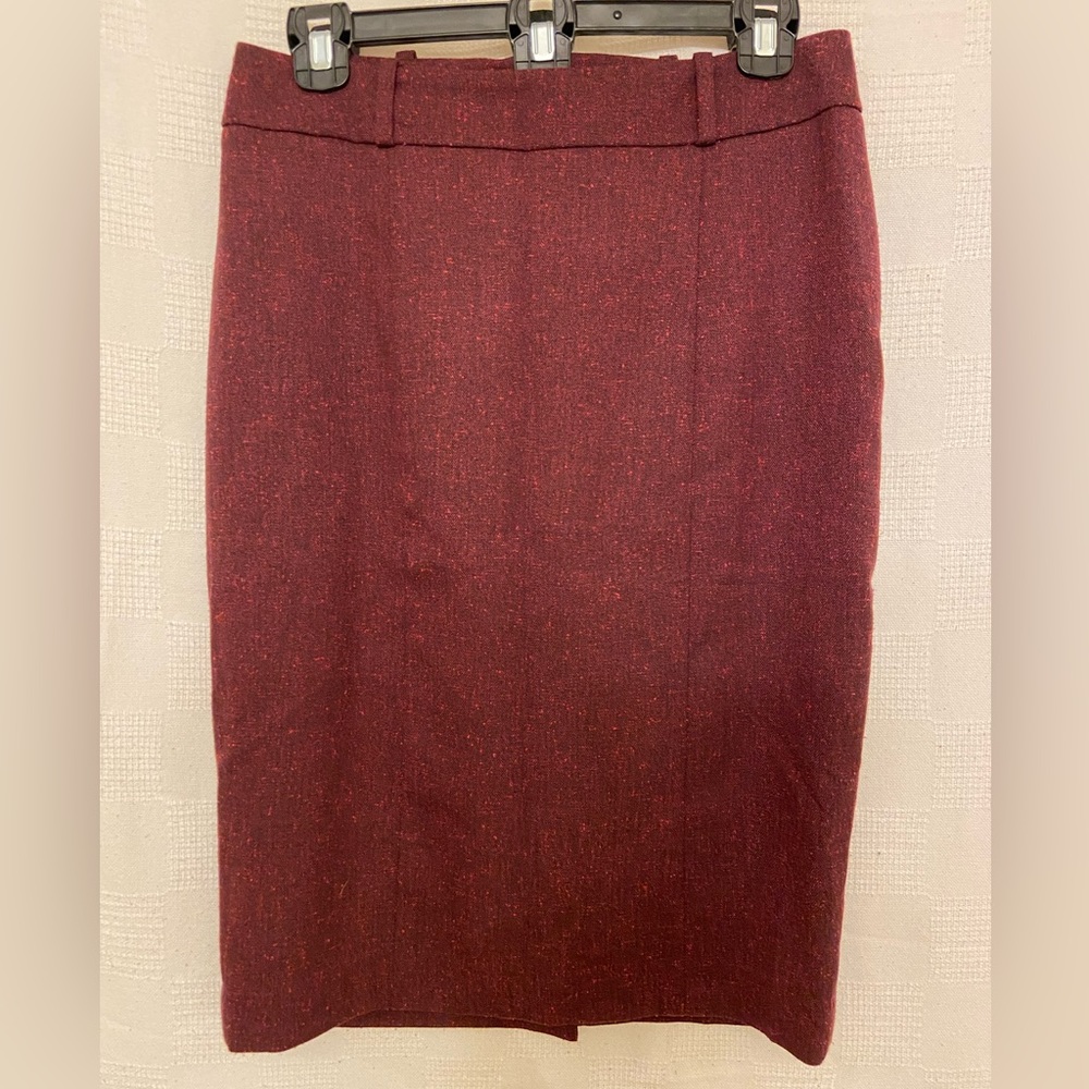 Mossimo cranberry color pencil skirt, size 6